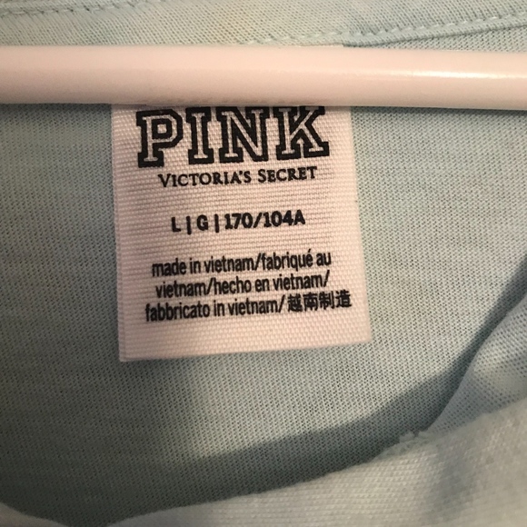 clothes - Picture 2 of 5